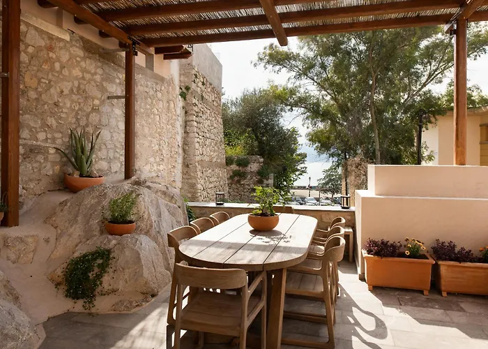 Отель The K Nest